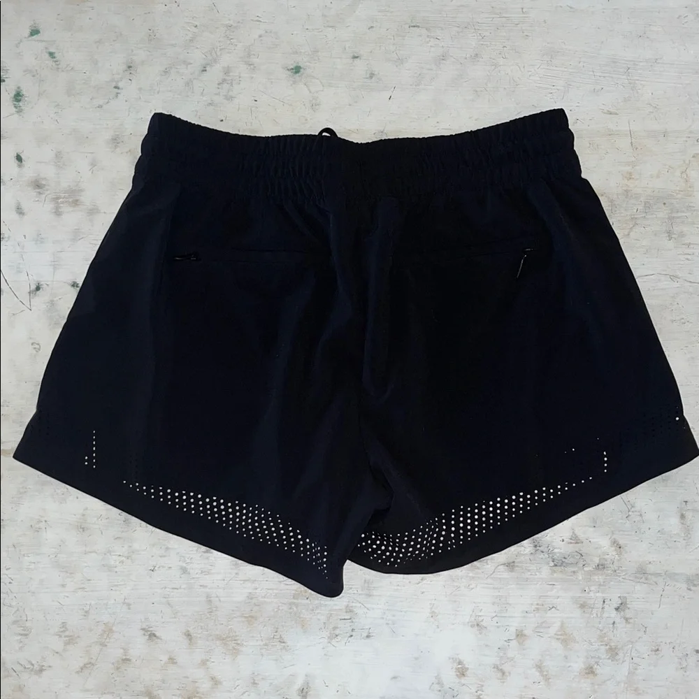 Athleta baja perforated